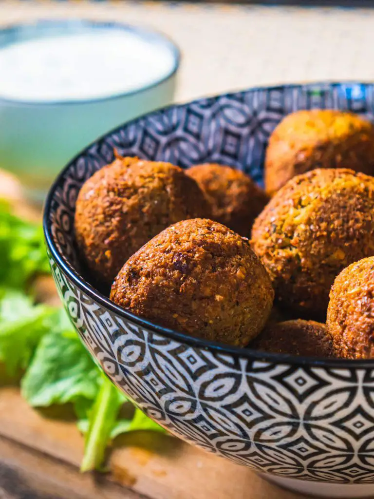 bol avec des falafels, comment réussir falafels