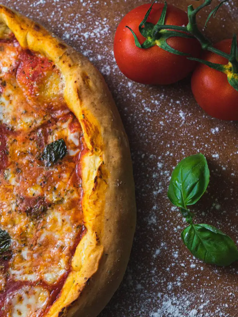 Pizza Tomate Mozzarella Basilic