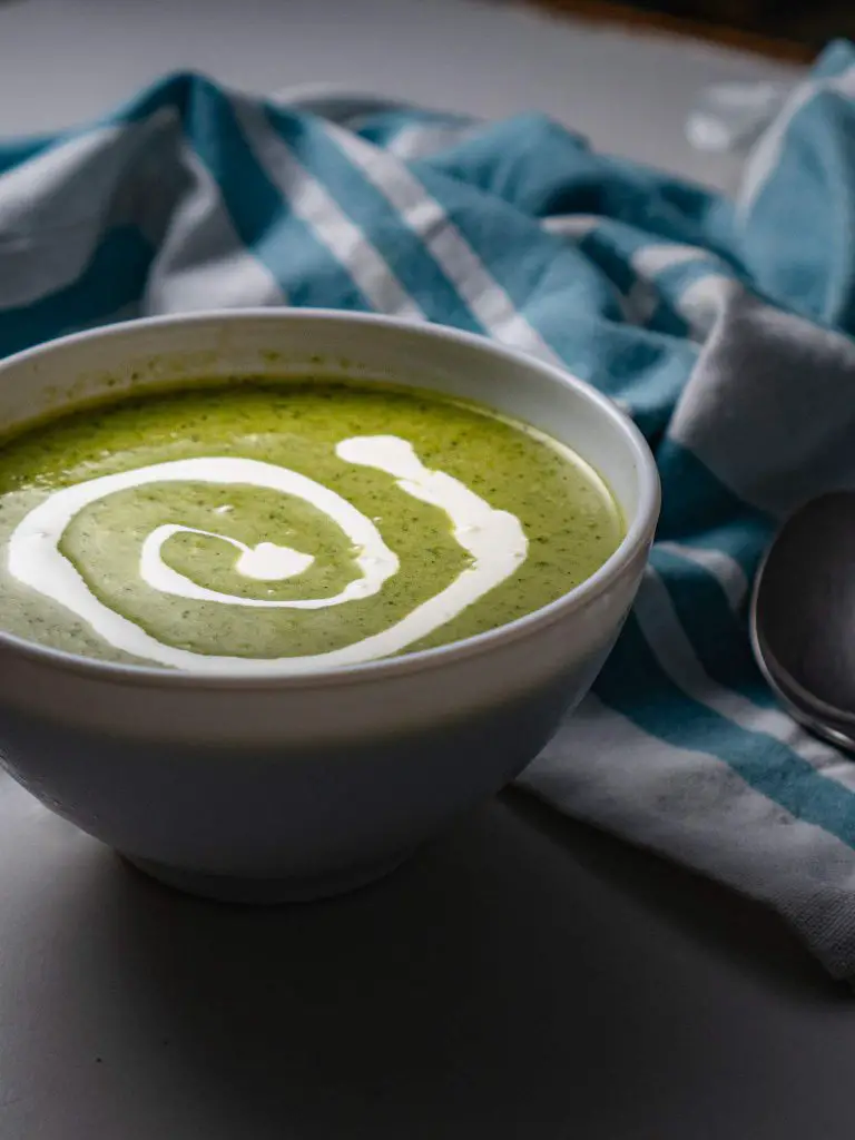 Soupe de fanes de radis