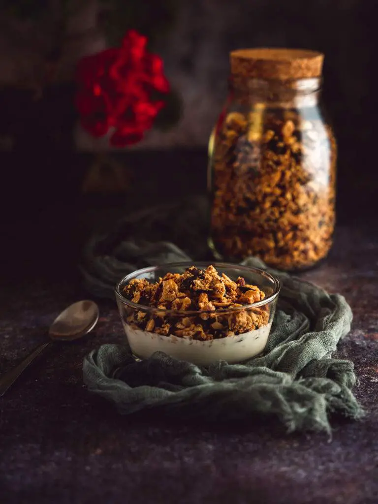 Granola maison aux céréales et aux graines