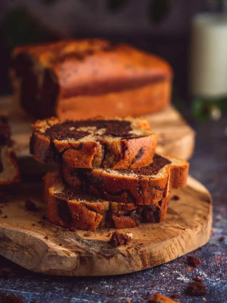 cake marbré healthy au chocolat noir et à la vanille