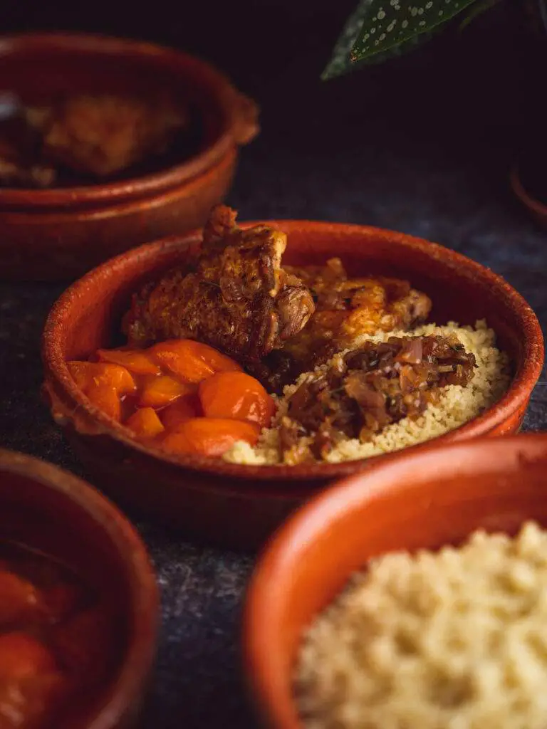 poulet abricots frais semoule tajine